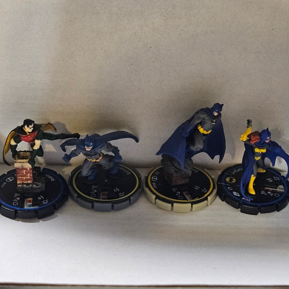 DC Heroclix Batman Family Lot Robin #014 Batgirl #050 Batman #106 #040 Figures